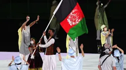 Bandeira irá desfilar na abertura como uma manifestação de solidariedade aos atletas afegãos | Crédito: Getty Images