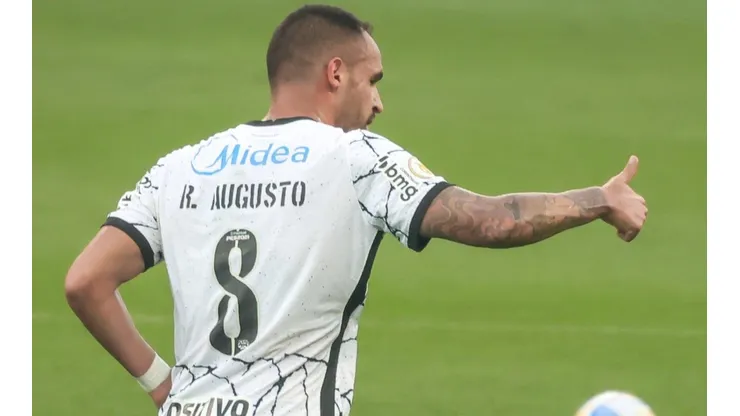 Camisa 8 reestreou pelo Corinthians no último fim de semana (Foto: Marcello Zambrana/AGIF)