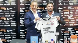 Sylvinho e Duílio: presidente conversou com a torcida sobre o treinador (Foto: Rodrigo Coca/Ag. Corinthians/Divulgação)