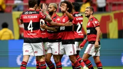 Jogadores do Flamengo comemoram gol no duelo contra o Olimpia (Foto: Getty Images)
