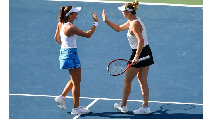 Luisa e Gabriela vencem mais uma e enfrentam japonesas nas quartas do Masters de Cincinnati (Foto: Getty Images)