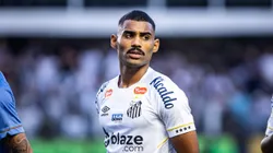 Zagueiro sofreu uma lesão no início de julho