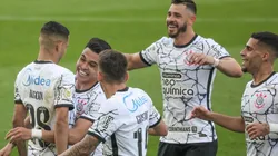 Jogadores do Corinthians comemoram gol contra o Ceará (Marcello Zambrana/AGIF)