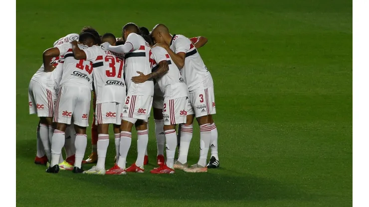 Provável escalação do São Paulo para o confronto das quartas de final da Libertadores contra o Palmeiras