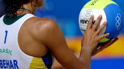 CEO da CBV, Adriana Behar, duas vezes prata em Jogos Olímpicos, avalia vôlei em Tóquio (Foto: Getty Images)