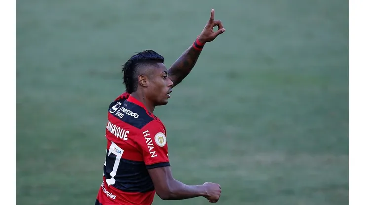 Bruno Henrique, do Flamengo, comemora gol contra o Sport
