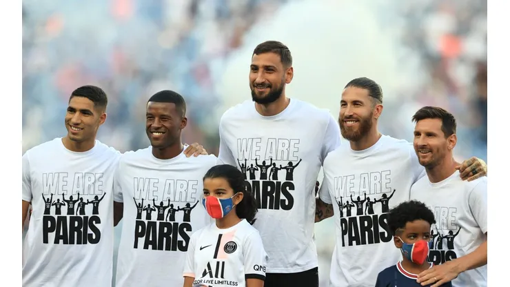 PSG apresentou Messi e novos reforços para a torcida pela primeira vez neste sábado (14) no Parque dos Príncipes, veja fotos. (Foto: Getty Images)