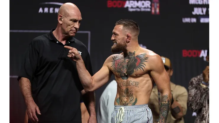 O irlandês fraturou o tornozelo em luta contra Dustin Poirier | Crédito: Getty Images