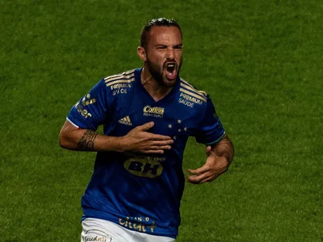 Giovanni rouba a cena e Luxa se rende ao desempenho do meia: “Ele faz o time jogar”