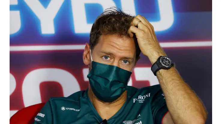 Fim de papo. Aston Martin retirou recurso e aceitou eliminação de Sebastian Vettel do GP da Hungria