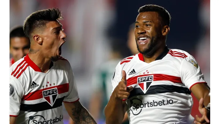 São Paulo prestes a anunciar novo patrocinador; empresa irá estampar o ombro da camisa. (Foto: Getty Images)