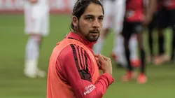 Benítez: não saiu do banco nos últimos 2 jogos (Foto: Robson Mafra/AGIF)