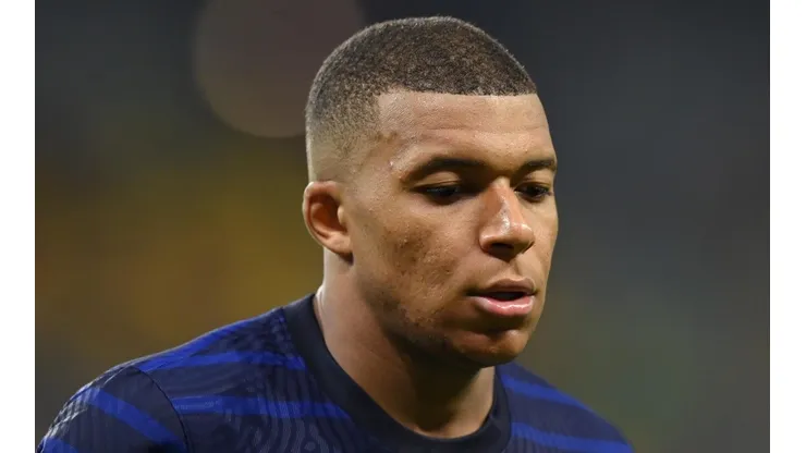 Kylian Mbappé durante jogo da Seleção Francesa na Eurocopa (Getty Images)