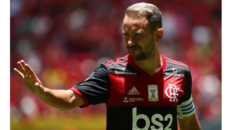 Camisa 7 vive um bom momento com a camisa rubro-negra (Foto: Getty Images)