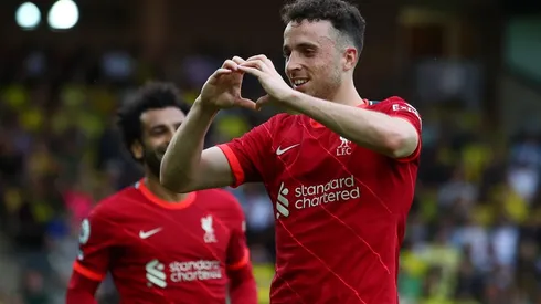 Diogo Jota comemora após marcar o gol do Liverpool no primeiro tempo (Getty Images)