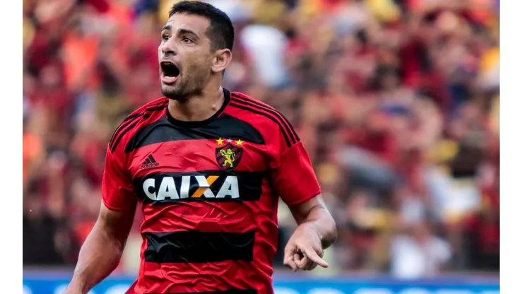 Diego Souza: deixou saudades no Leão (Foto: Clélio Tomaz/AGIF)