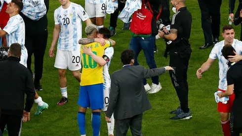 Segundo jornal Marca, Neymar ofereceu a camisa 10 do PSG ao Messi, que recusou; veja quais números o craque argentino poderá vestir se fechar com o clube francês. (Foto: Getty Images)