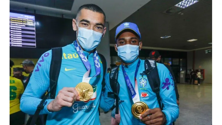 Santos e Abner: medalhistas de ouro em Tóquio (Foto: José Tramontin/athletico.com.br/Divulgação)