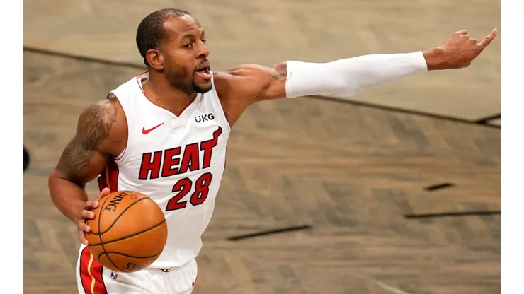 Andre Iguodala durante partida do Miami Heat contra o Brooklyn Nets, no Barclays Center (Getty Images)