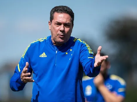 Luxa aprova contratação de meia ex-Santos