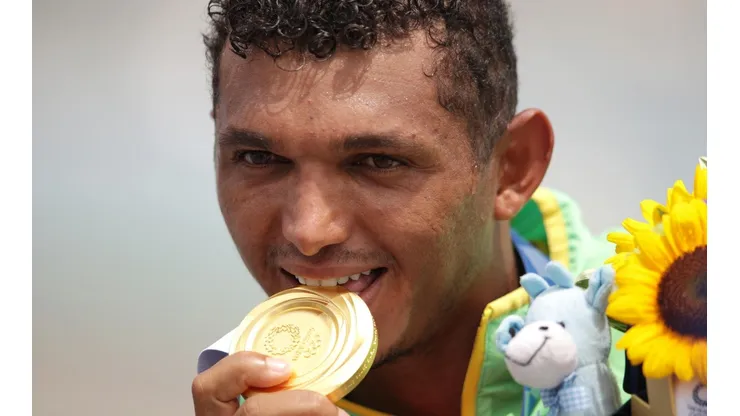Após ouro na canoagem nos Jogos Olímpicos, Isaquias ganha R$ 330 mil em prêmios e terá férias de cinco meses. (Foto: Getty Images)