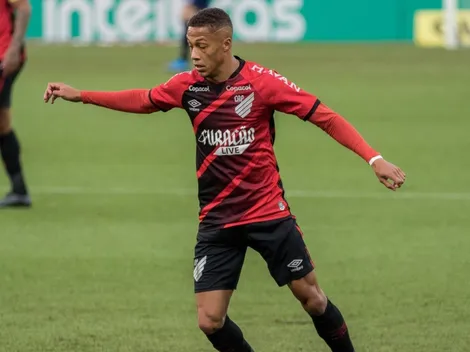 Athletico Parananense fica próximo de vender Vitinho para o Bordeaux (FRA)