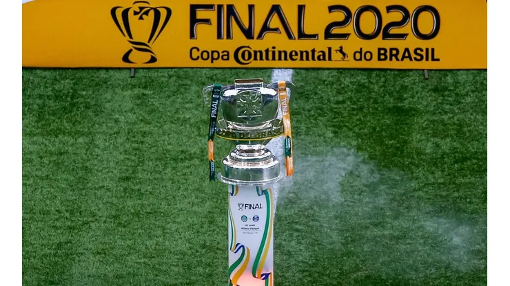 Troféu da Copa do Brasil durante a decisão entre Palmeiras e Grêmio (Getty Images)