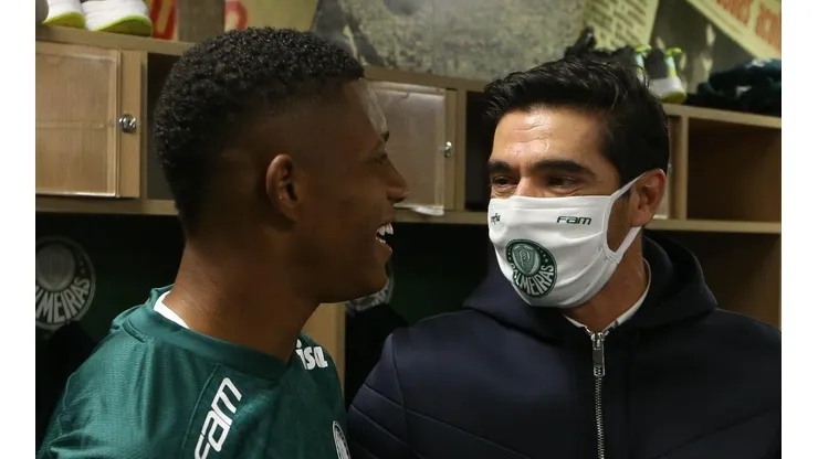 Danilo e Abel Ferreira: técnico admira futebol do jovem volante (Foto: Cesar Greco/Palmeiras/Divulgação)