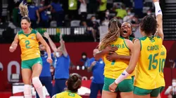 De virada as brasileiras garantiram a vaga nas semifinais | Crédito: Getty Images