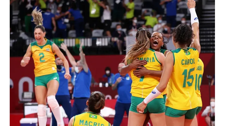 De virada as brasileiras garantiram a vaga nas semifinais | Crédito: Getty Images