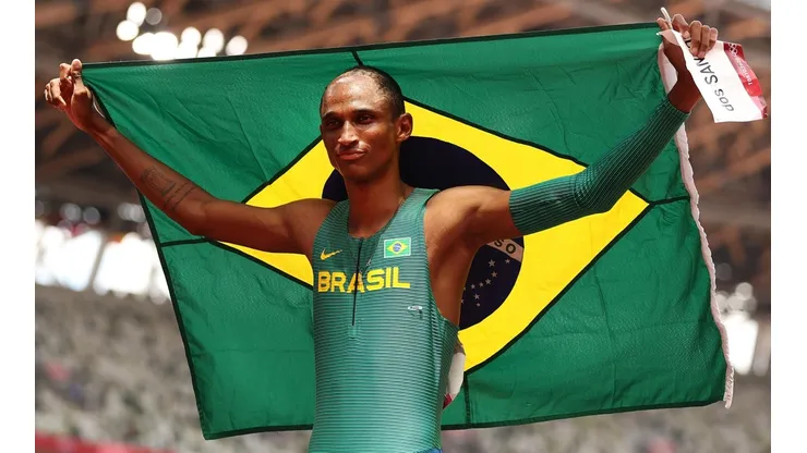 Alison dos Santos ganhou medalha de bronze nos 400m com barreiras (Foto: Getty Images)
