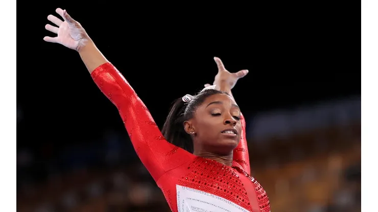 Simone Biles confirma que irá disputar a final da trave na ginástica artística nas Olimpíadas de Tóquio. (Foto: Getty Images)