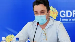 Chefe da Casa Civil do DF, Gustavo Rocha, em coletiva de imprensa. (Foto: Joel Rodrigues/Agência Brasília)