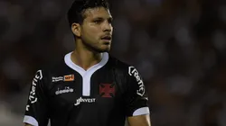 Oswaldo Henríquez: oferecido ao clube nos últimos dias (Foto: Thiago Ribeiro/AGIF)