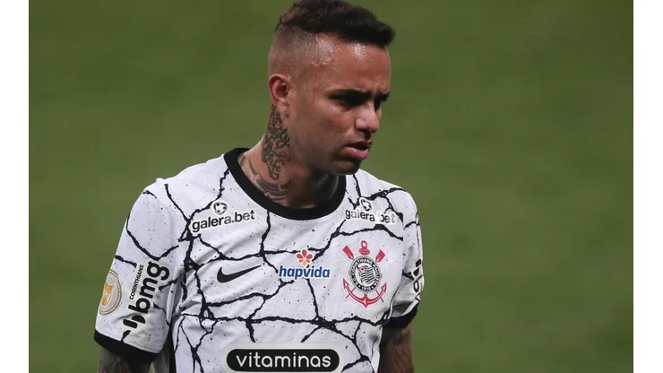 Luan: perdeu espaço com o treinador (Foto: Ettore Chiereguini/AGIF)