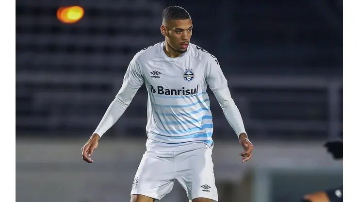 Ruan: respondeu críticas na web (Foto: Lucas Uebel/Grêmio/Divulgação)