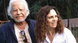 Ex-funcionário de Cid Moreira afirmou que o jornalista sofre maus-tratos da esposa