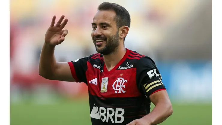 Camisa 7 marcou um dos três gols do Flamengo sobre o Corinthians (Foto: Getty Images)