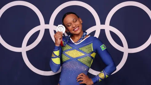 Rebeca Andrade conseguiu a medalha de prata no individual geral (Foto: Getty Images)