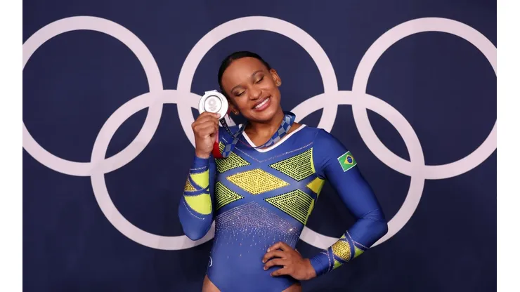 Rebeca Andrade conseguiu a medalha de prata no individual geral (Foto: Getty Images)
