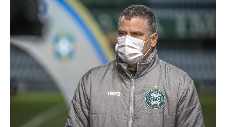 Júlio Sérgio: satisfeito com atuação da equipe (Foto: Divulgação/Coritiba)