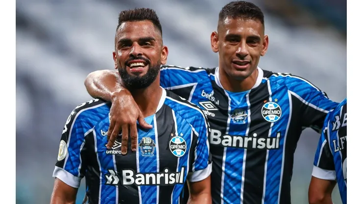 Dupla de medalhões está em reta final de contrato com o Tricolor (Foto: Lucas Uebel/Grêmio/Divulgação)