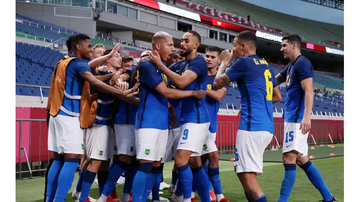Jogadores comemoram um dos gols da Seleção, durante partida contra a Arábia Saudita (Getty Images)