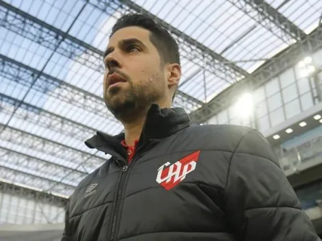 António Oliveira detalha ‘DNA’ Rubro-Negro e analisa vitória: “identidade própria, uma matriz de jogo”