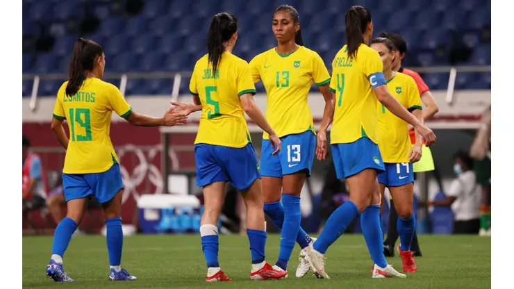 Jogadoras do futebol feminino comemoram a vitória sob a Zâmbia (Getty Images)