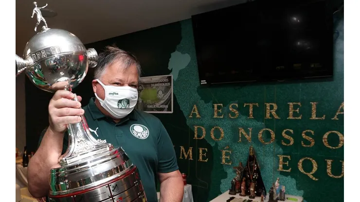 Aos poucos, Barros tem conseguido recuperar sua moral com a torcida. (Foto: Cesar Greco/Palmeiras)