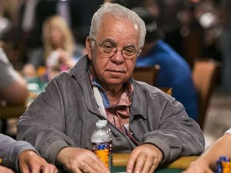 Velha geração do poker comemora bracelete de David Goldberg