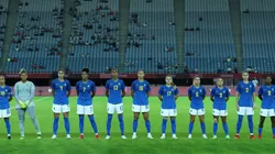 A Seleção feminina, no último jogo válido pelas Olimpíadas, que foi contra a Holanda. (Foto: Getty Images)