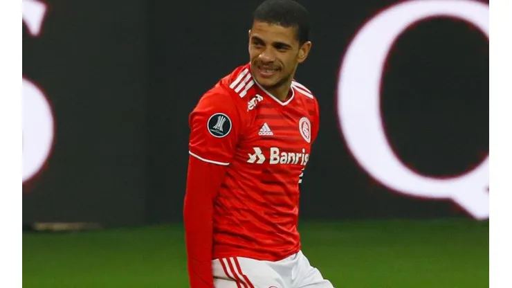 Taison: respondeu crítica nas redes sociais (Foto: Maxi Franzoi/AGIF)