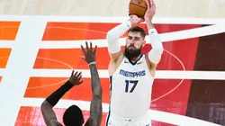 Jonas Valanciunas será companheiro de Zion Williamson nos Pelicans (Foto: Getty Images)